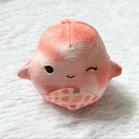 Kellytoy Other - Squishmallow Mini 5" Livvy